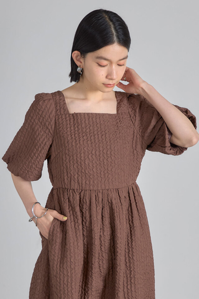 バックリボンふくれジャガードワンピース