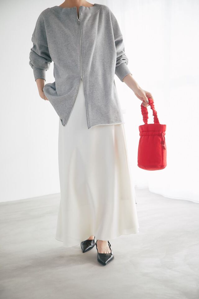 サテンナロースカート