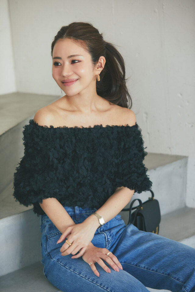 入荷now 口コミ mana maruyamaさんコラボ】花びらチュールオフショルブラウス トップス