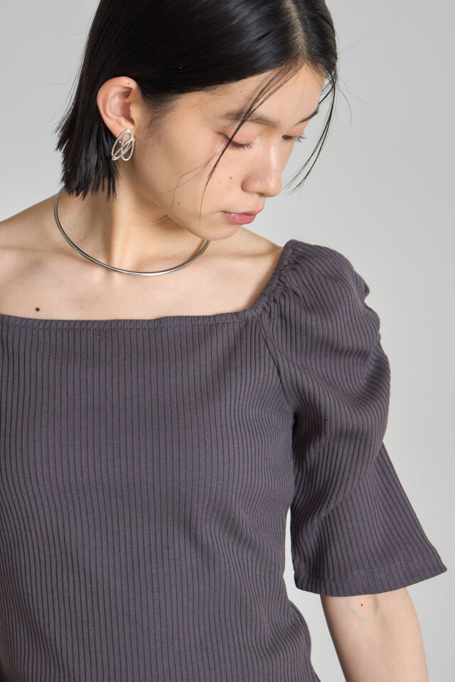 リフォーメーション Reformation オフショルダー ロングスリーブ スクエアネックカットソー ブラック サイズ：S Reformation(リフォーメーション) オフショルダー ロング