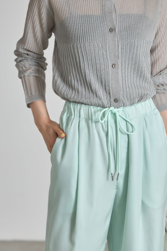 サテンワイドパンツ