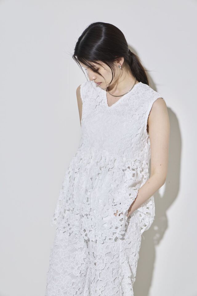 林田岬優さん着用】ケミカルレースブラウス