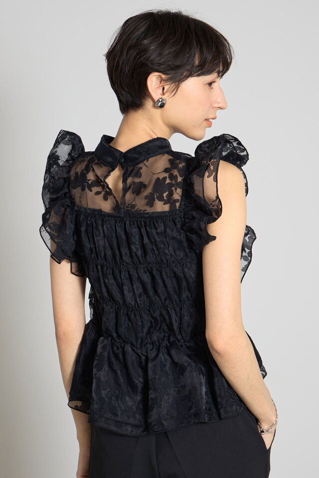 美香さん着用】シャーリングシアーブラウス