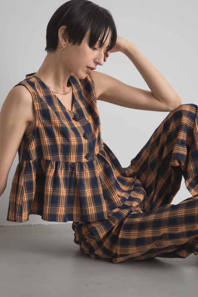 チェックノースリーブペプラムセットアップ