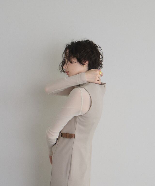 ベルト付きドレープワンピース