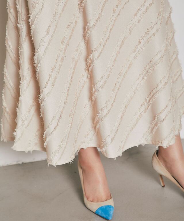 フリンジタイトフレアスカート