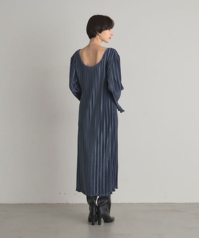 アルベロベロ　お襟モチーフ付きアートなワンピース　お値下げ不可！！ ànuke online store（アンヌーク） / Velour Uneck OnepieceVelour