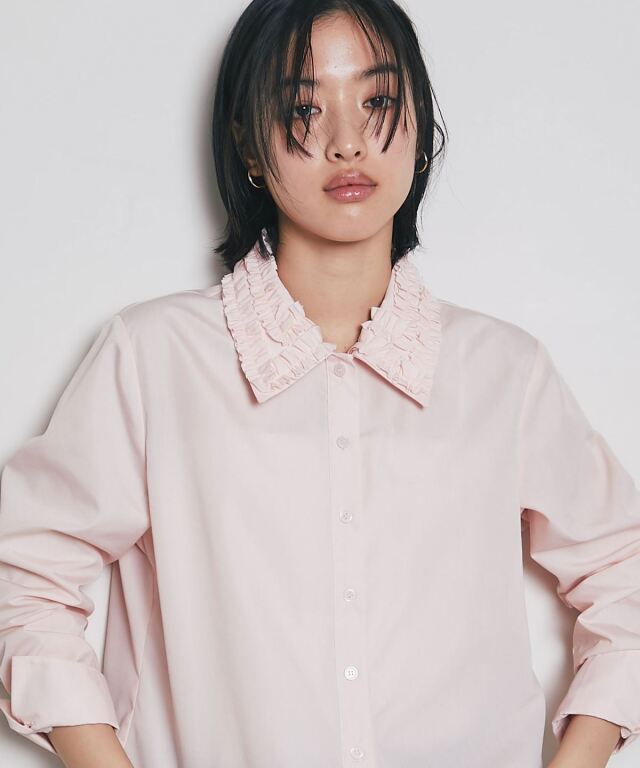 フリルカラーブラウス