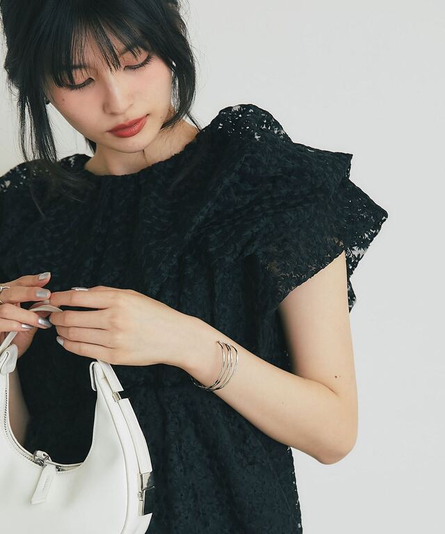 前後2WAY小花チュールボリュームタックブラウス