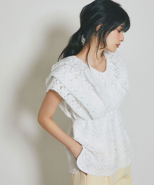 イエナ　今期ほぼ新品　レトロデシンフラワータックブラウス 美品】IENA レトロデシンフラワータックブラウス - メルカリ