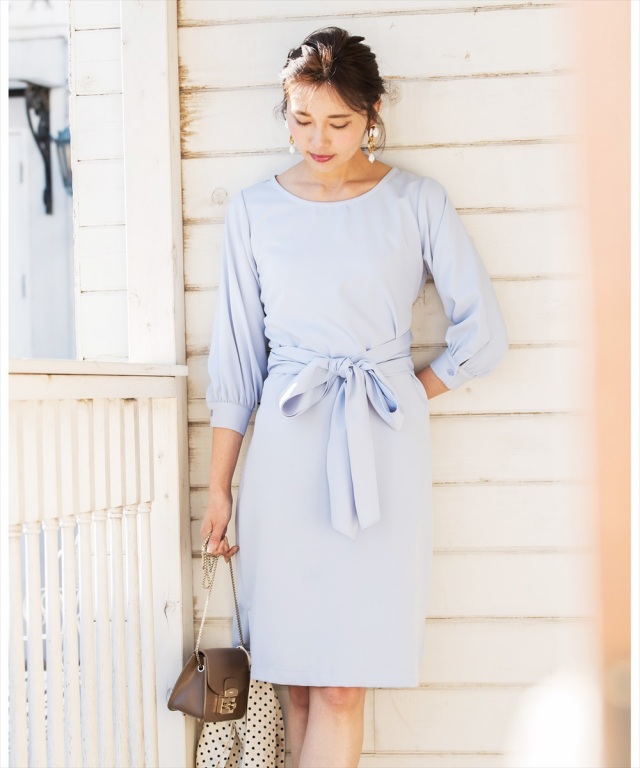 サッシュベルト風ワンピース サッシュベルト風ワンピース