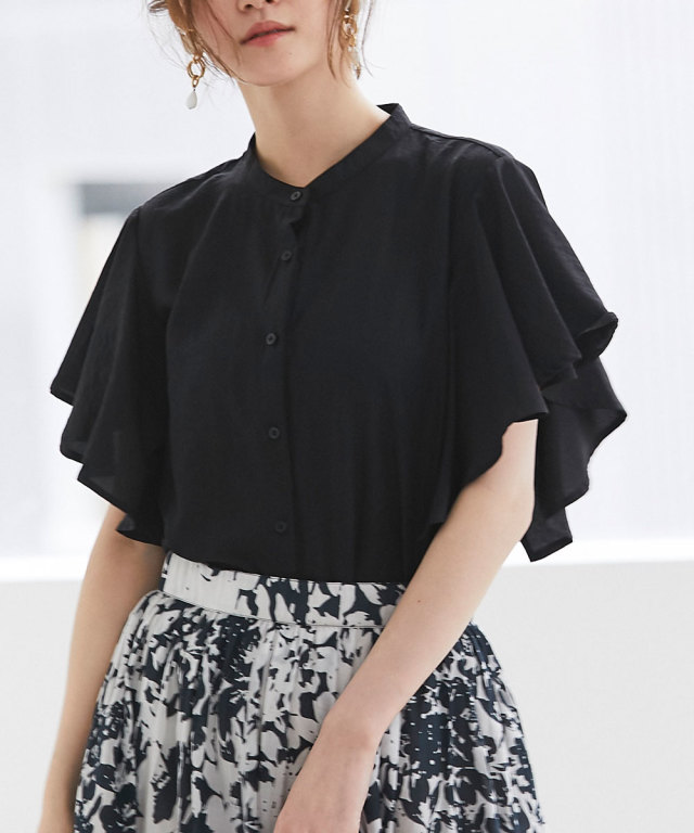フリルスリーブノーカラーシャツブラウス