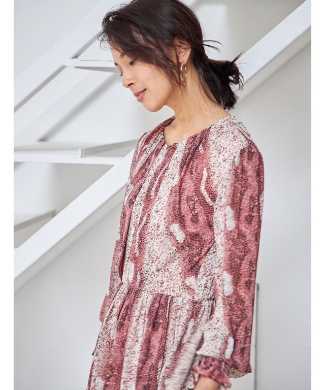 パイソンライクシフォンタックワンピース