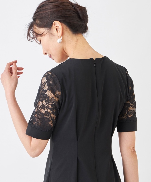 ウエストタック袖レースワンピース ウエストタック袖レースワンピース