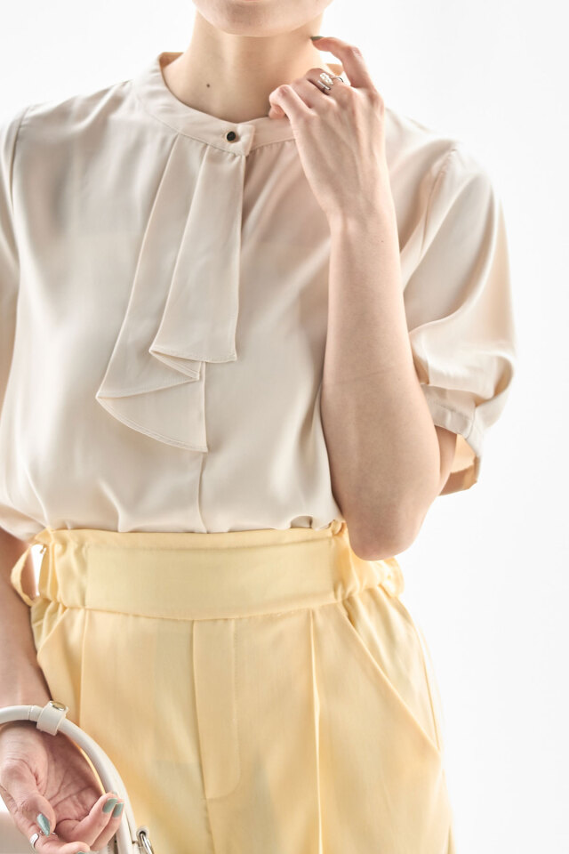 【美品】LANVIN PARIS　ボウタイ半袖ブラウス　グリーン　とろみ 美品】LANVIN PARIS ボウタイ半袖ブラウス グリーン とろみ