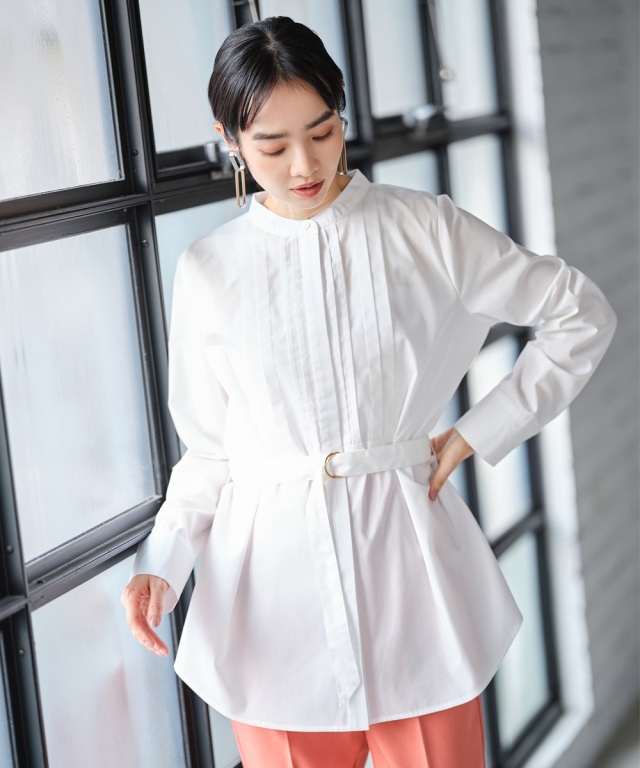 バンドカラータックシャツ《2021 SPRING BLOUSE COLLECTION》