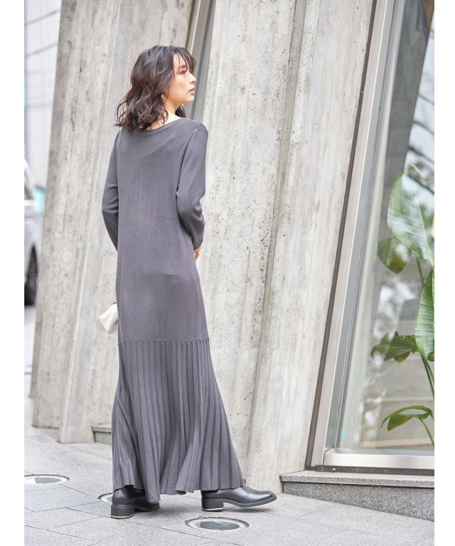 プリーツ切り替えニットワンピース 