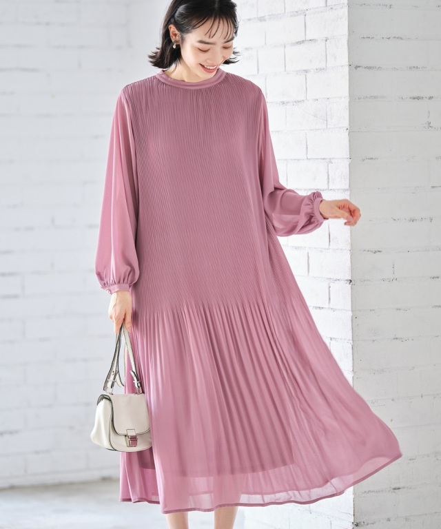 スタンドプリーツワンピース