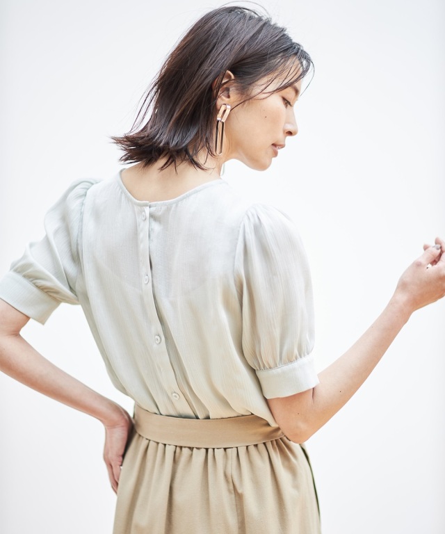 2021年5月11日WEB限定再販！前後２WAYシャイニーシアーブラウス