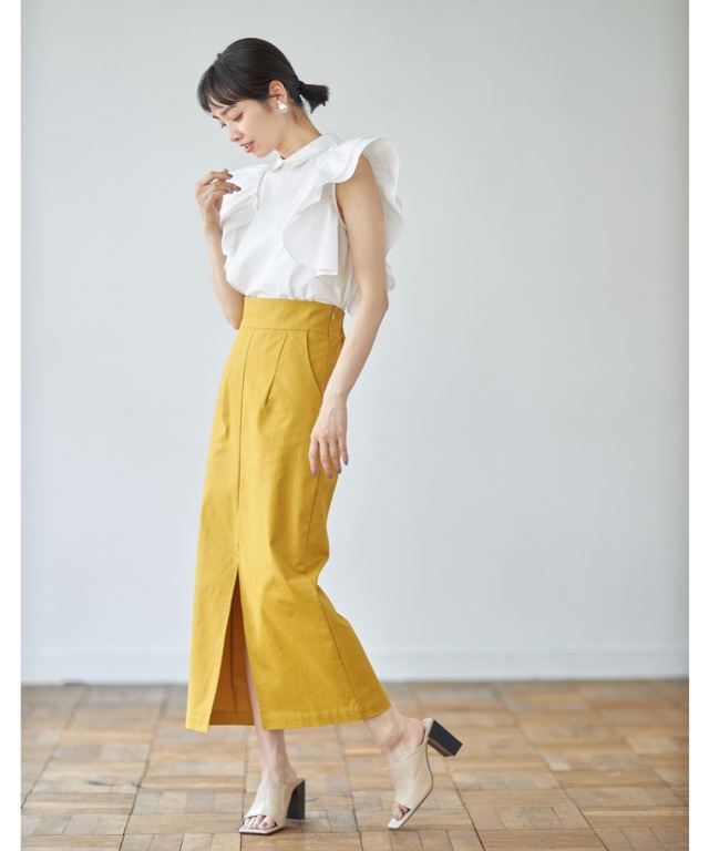 ラッフルフリル衿付きブラウス