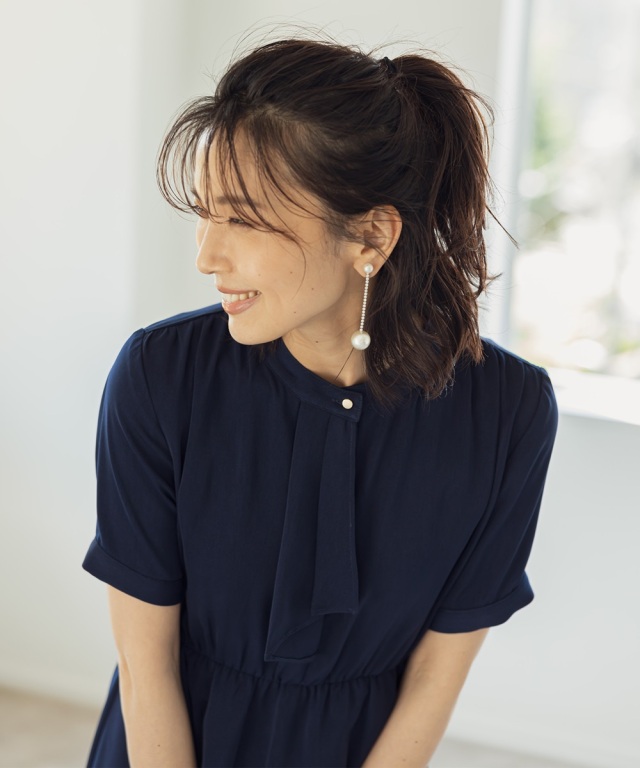 ボウタイライクとろみワンピース 《Occasion Dress》
