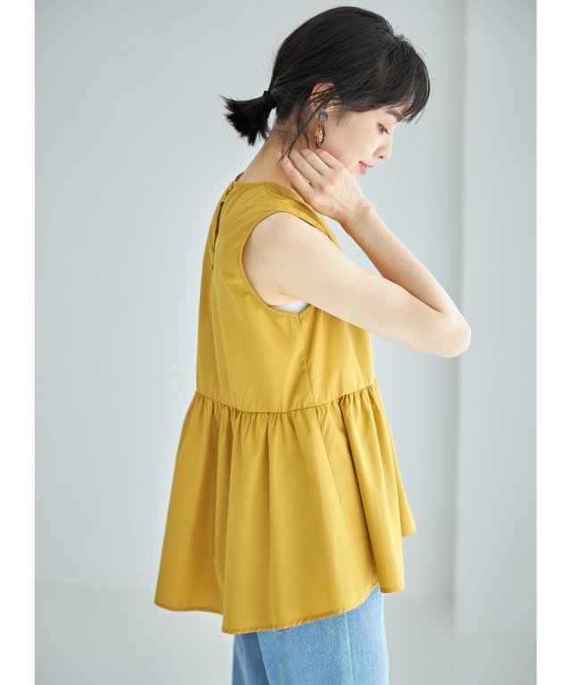 小林有里さん着用】ノースリーブペプラムブラウス