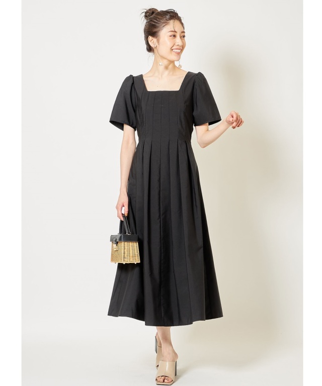 タックデザインワンピース