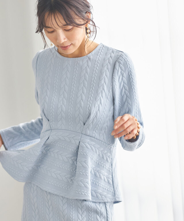 ケーブルジャガードペプラムカットソー