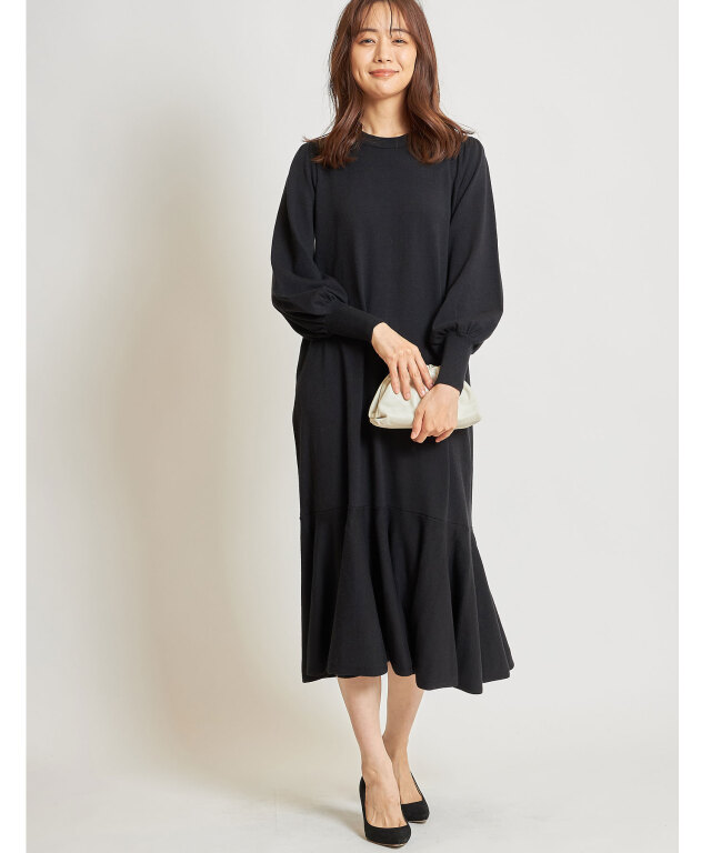 パフスリーブニットワンピース