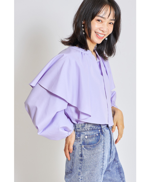 Ayaさん着用】ケープキーネックブラウス