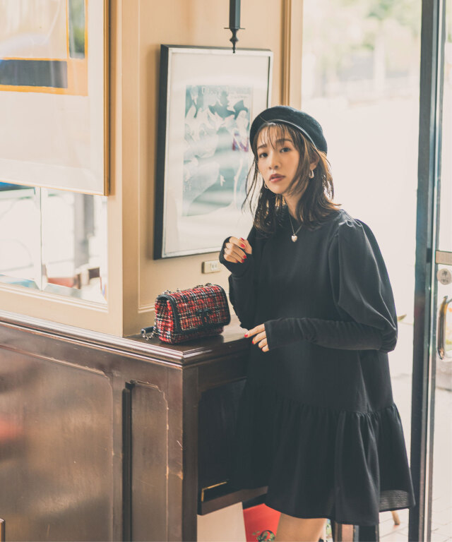 ★sacai★関税込♪日本未入荷♪パフスリーブ ミニワンピース セール】スクエアネック パフスリーブミニワンピース