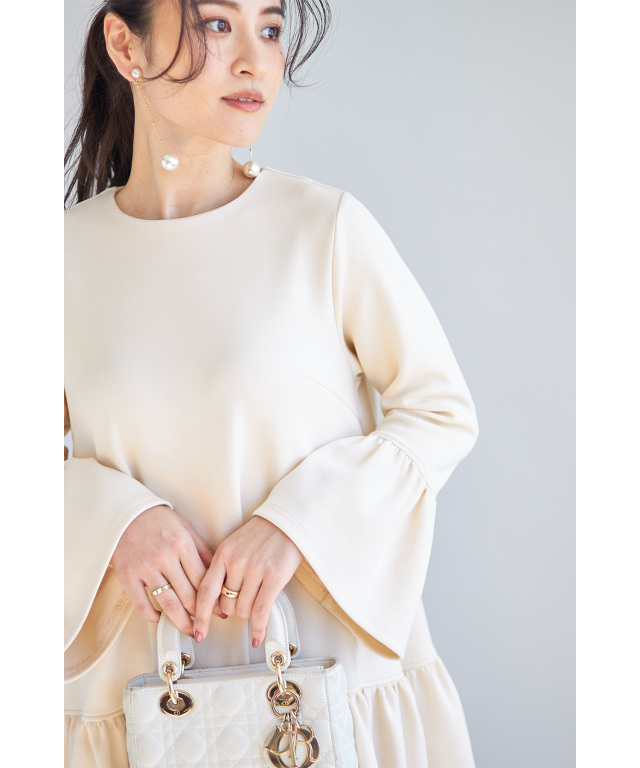 VALENTINO ベルスリーブ ワンピース　ホワイト 高田麻紀子さんコラボ】ポンチベルスリーブワンピース