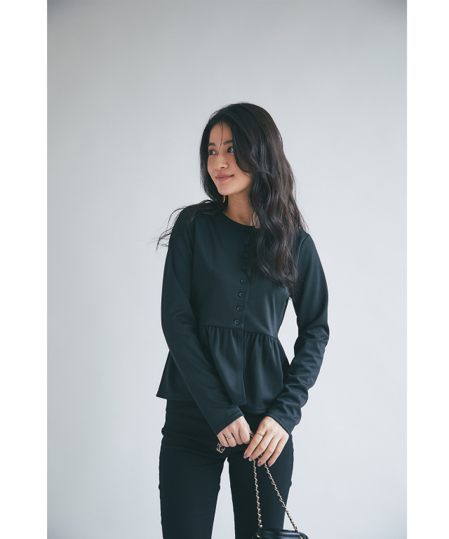 ペプラムポンチブラウス