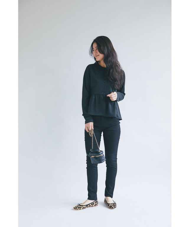 ペプラムポンチブラウス