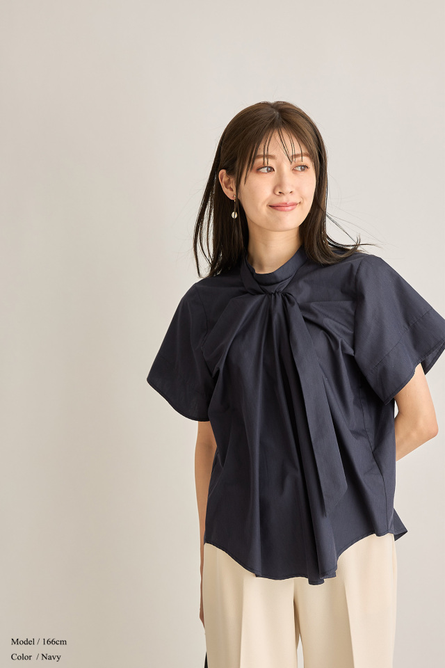 ドレープタイブラウス