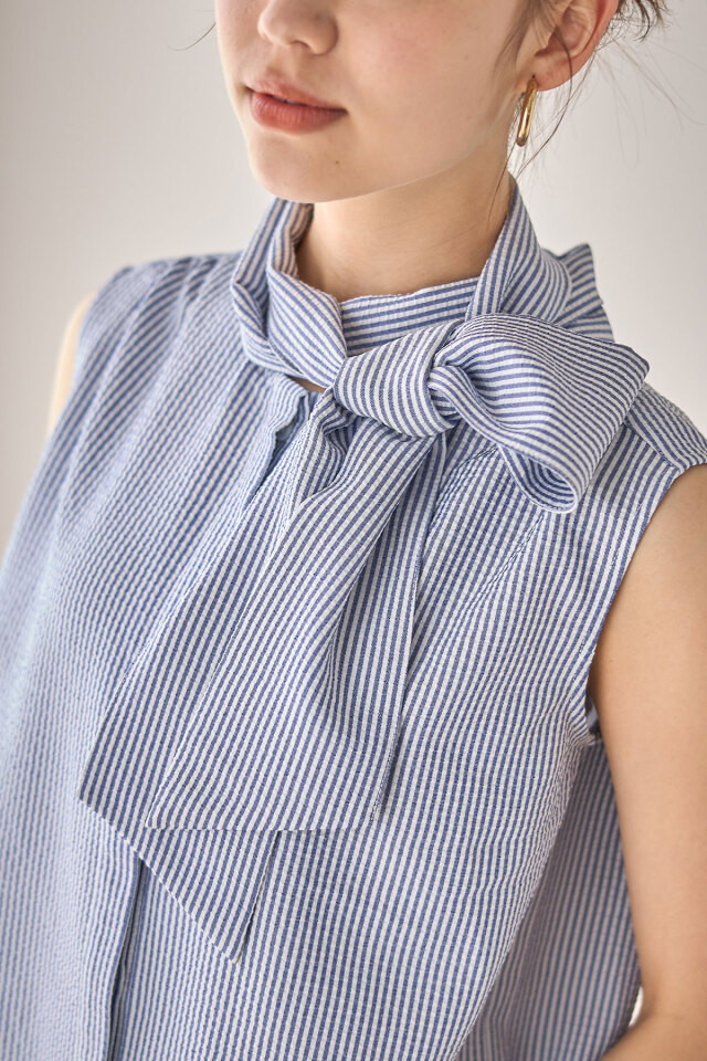 サッカーリボンノースリーブシャツ