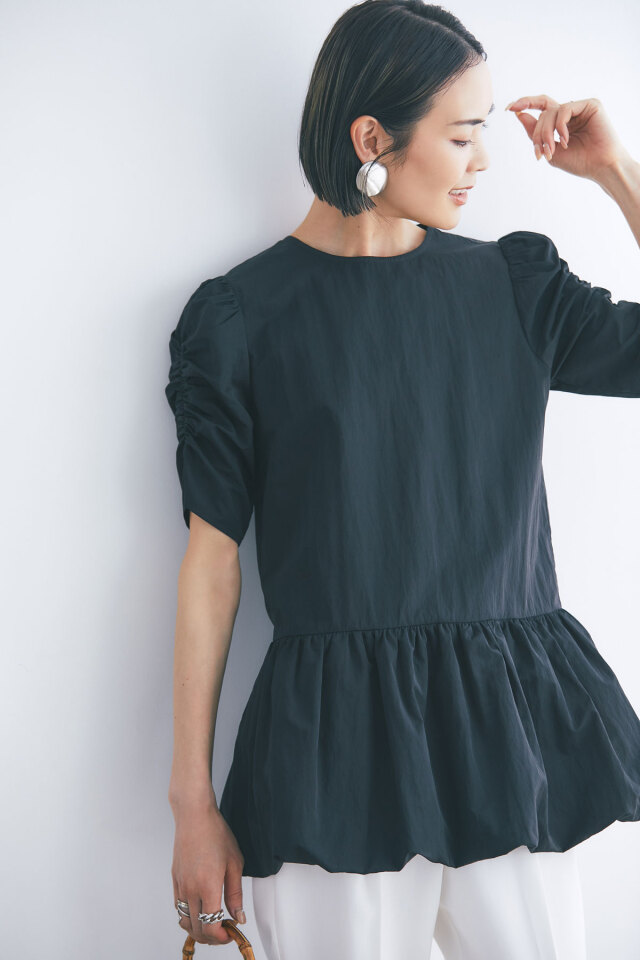 【小林有里さん着用】バルーンペプラムブラウス