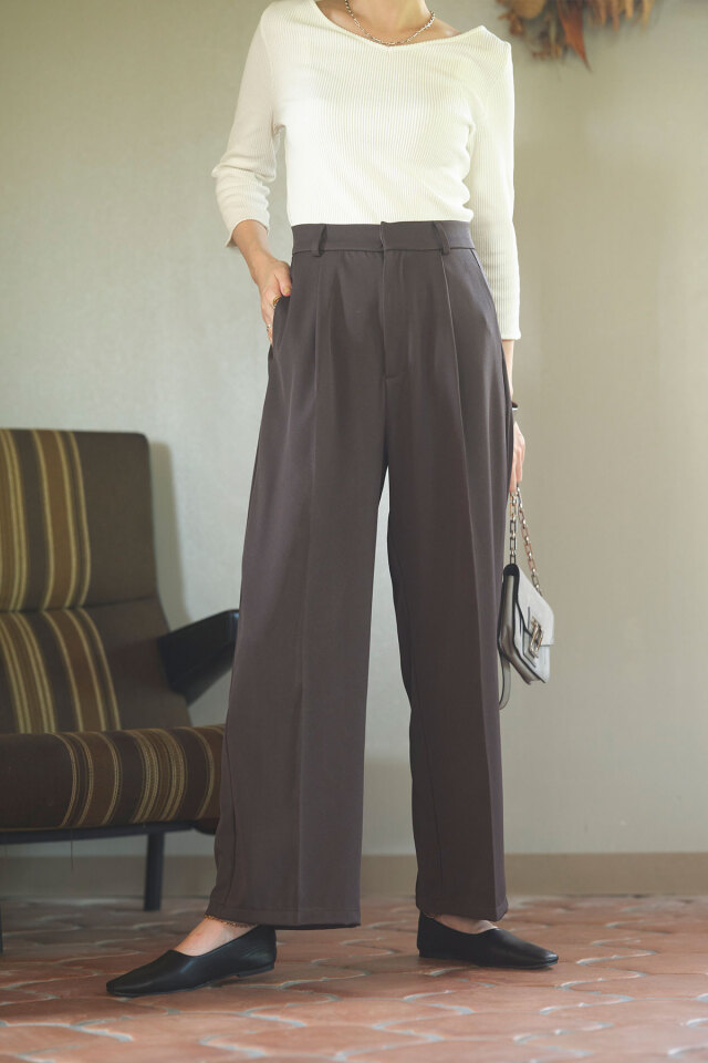 タックワイドパンツ