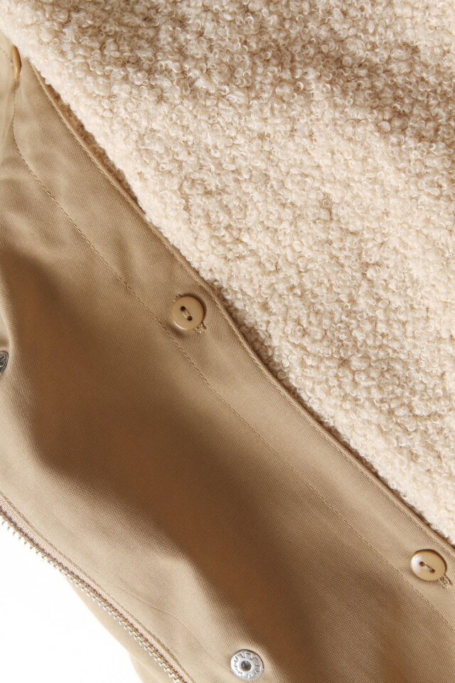 スタンドカラーマウンテンパーカー