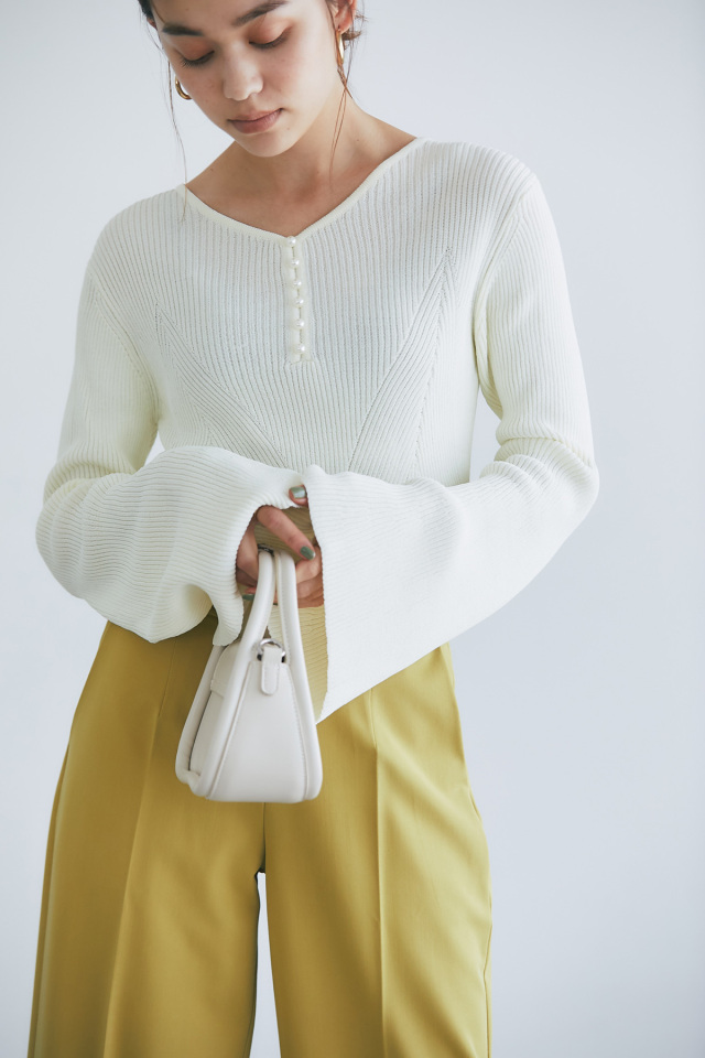 pomme d'amour ラインストーンフレアスリーブニット ivory original/再入荷】rhinestone flare sleeve knit(ivory) | POMME