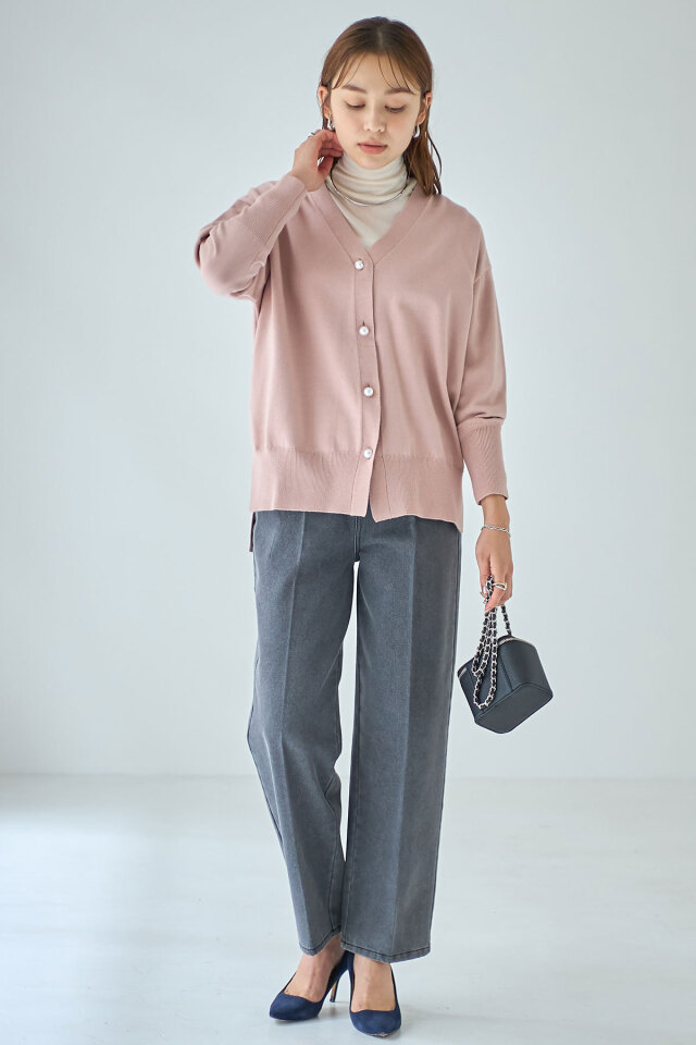 パールボタンVネックカーディガン