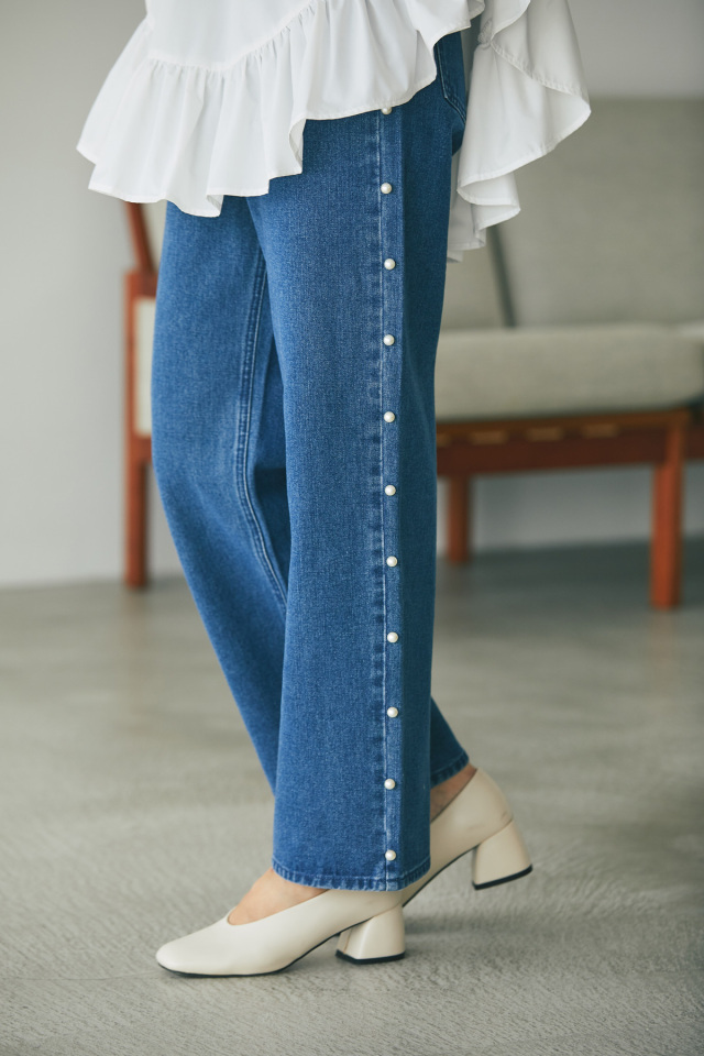 8/17 オフィシャル限定少量再販！サイドパールストレートデニム＊少量の在庫確保による再販売の為、返品/交換は出来かねる場合がございます。予めご了承ください。＊