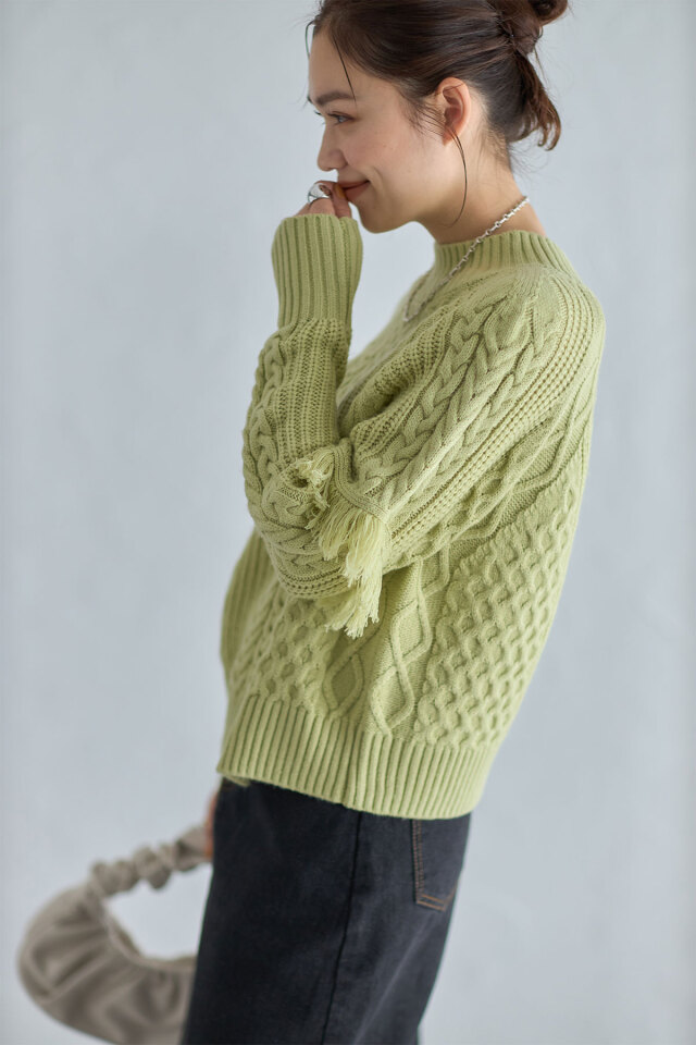 フリンジケーブルニットプルオーバー