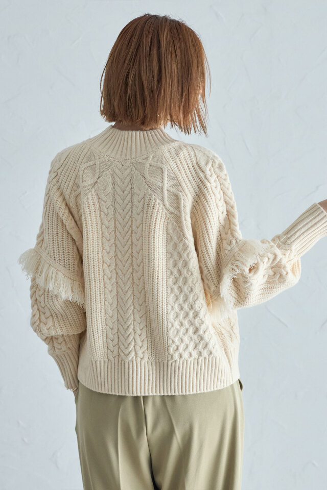 フリンジケーブルニットプルオーバー
