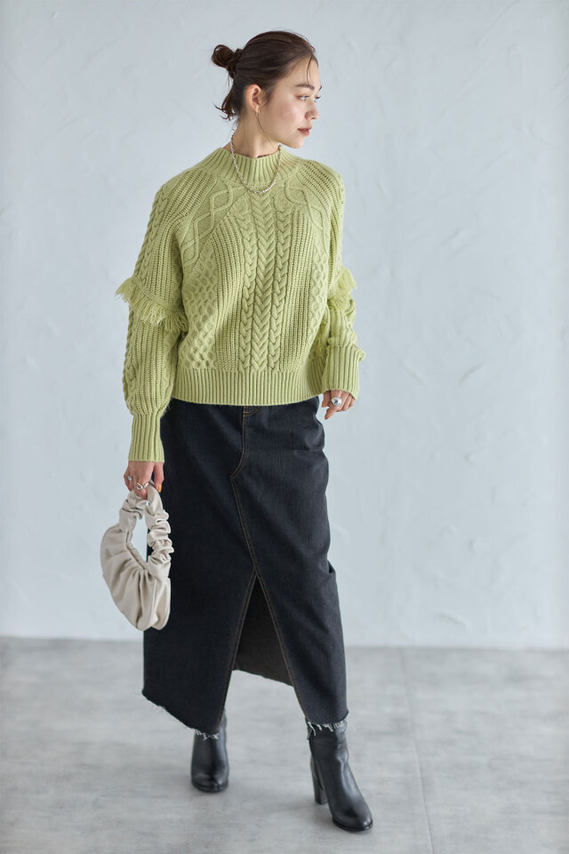 フリンジケーブルニットプルオーバー