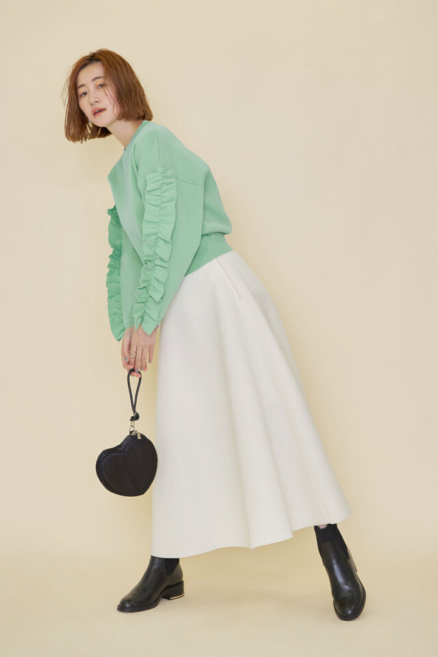 【新品】KING社　PINORE ピノーレフラワーシフォンスリーブニット 新品】KING社 PINORE ピノーレフラワーシフォンスリーブニット