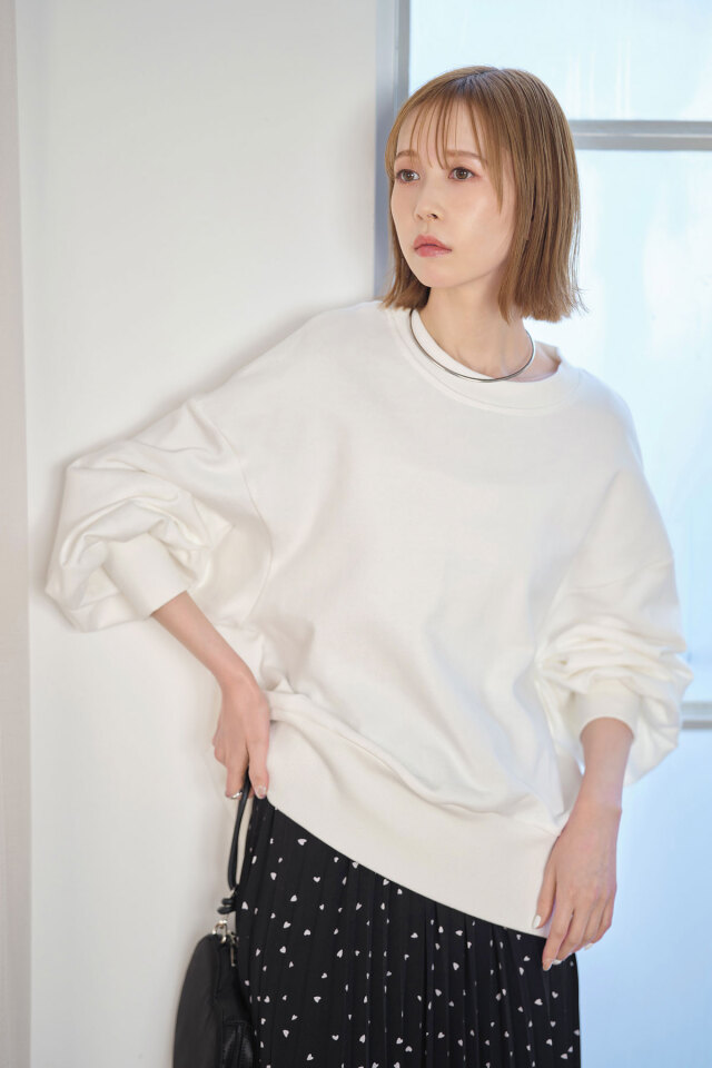 バックオープン裏毛プルオーバー