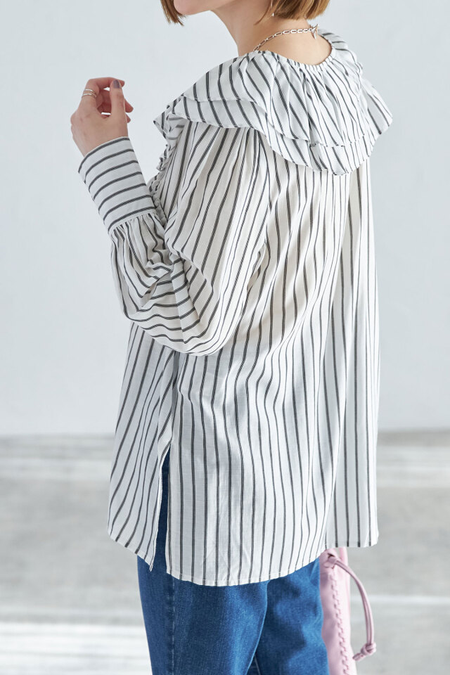 シアーストライプラッフルブラウス