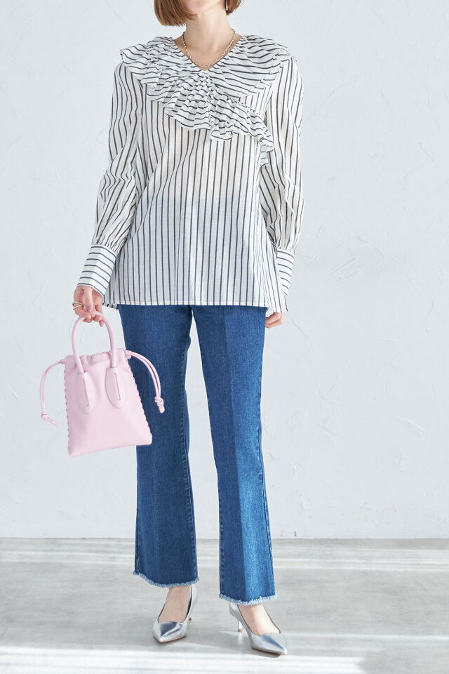 シアーストライプラッフルブラウス