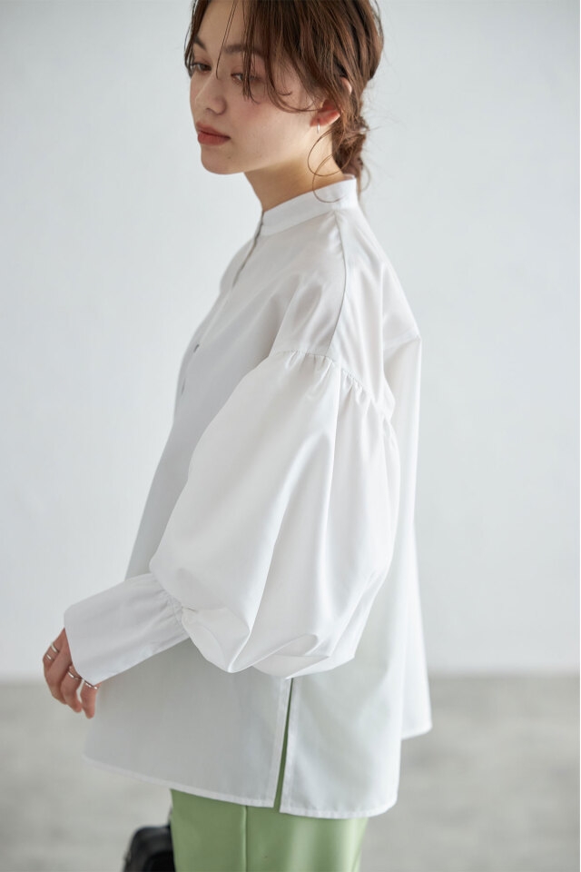 SINME ボリュームスリーブシャツ WHT SINME(シンメ)のSINME 10th anniversary 板谷由夏×石田ゆり子